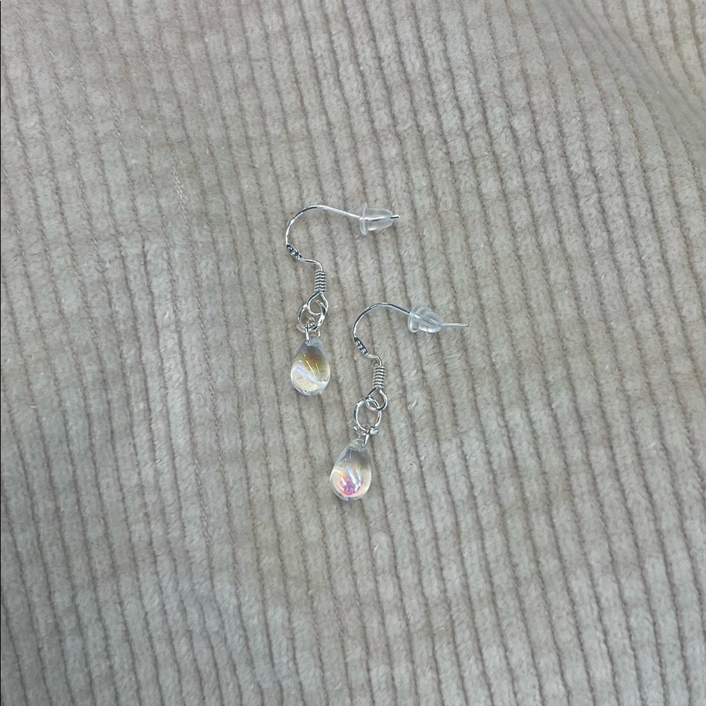 Teardrop luminescent dangling earrings